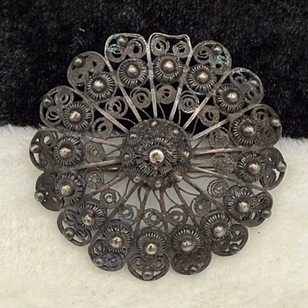 Vintage‎ Filigree Brooch Cannetille Silver Tone Shield